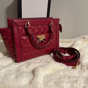 π€©HARD TO FINDπ€©π―% AUTHENTIC Practically new: Limited Edition Vivianne SMALL